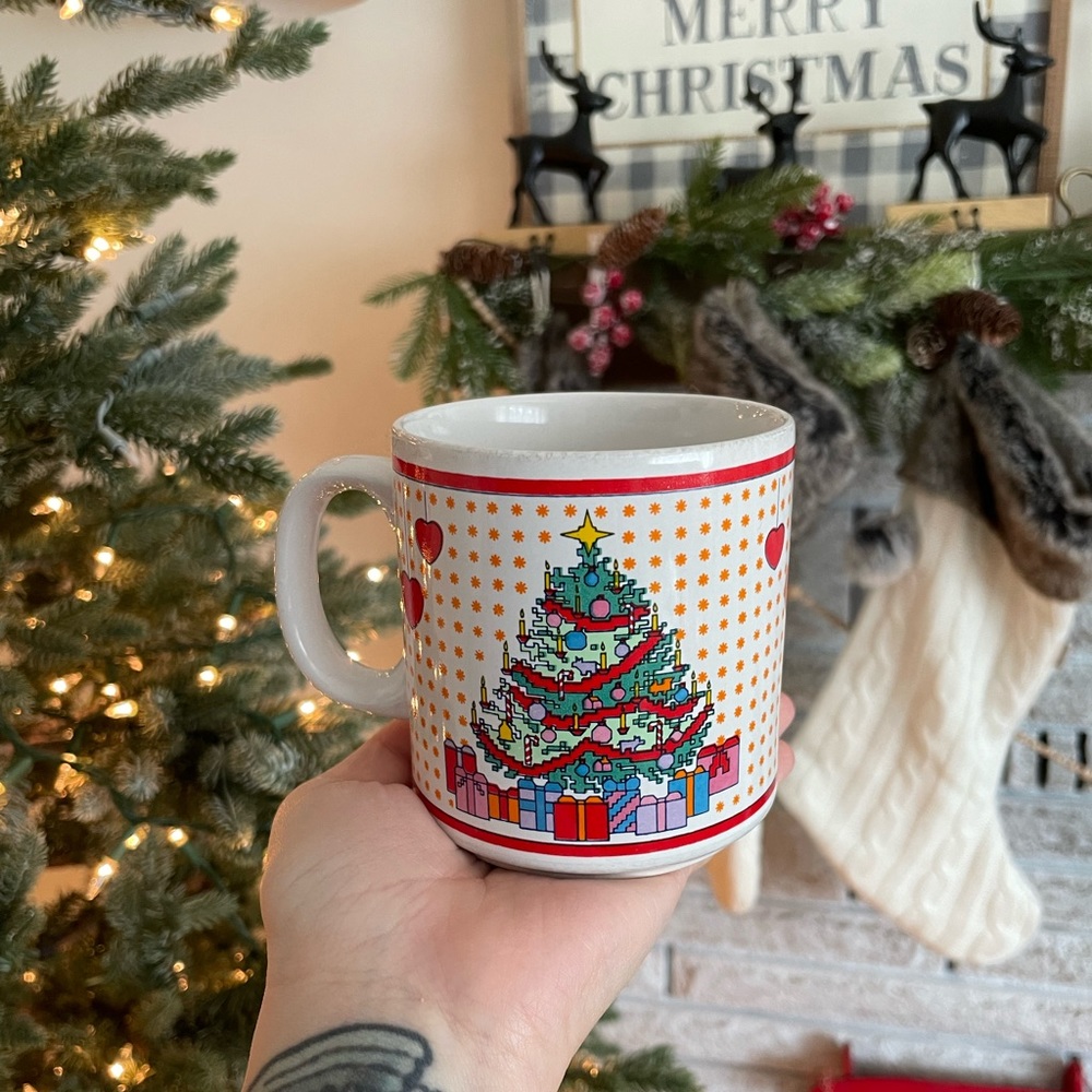 Vintage Christmas tree pixel style mug
